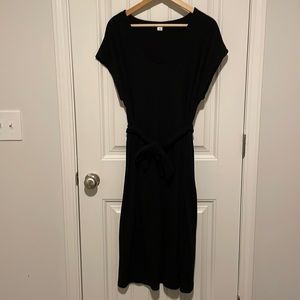 Ribbed black dress size L